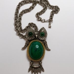 Vintage Owl Pendant Necklace – Large Green Cabochon –‎ Two-Tone – 22” Chain